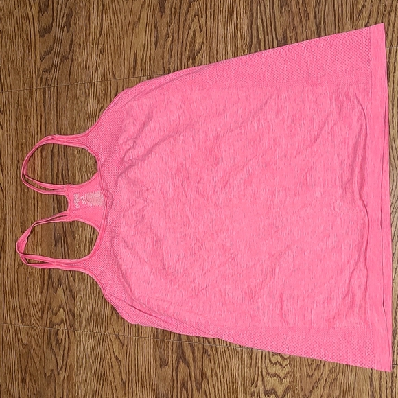 Pink tank top with razor back - Picture 1 of 2